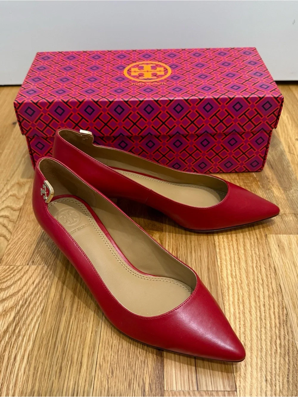 NIB New Tory Burch Elizabeth 40mm Kitten Heel Pump Dark Redstone Size 6C
